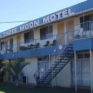  Motel Three Moon